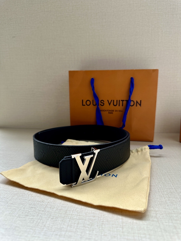 激安ルイヴィトンベルト着用イメージ